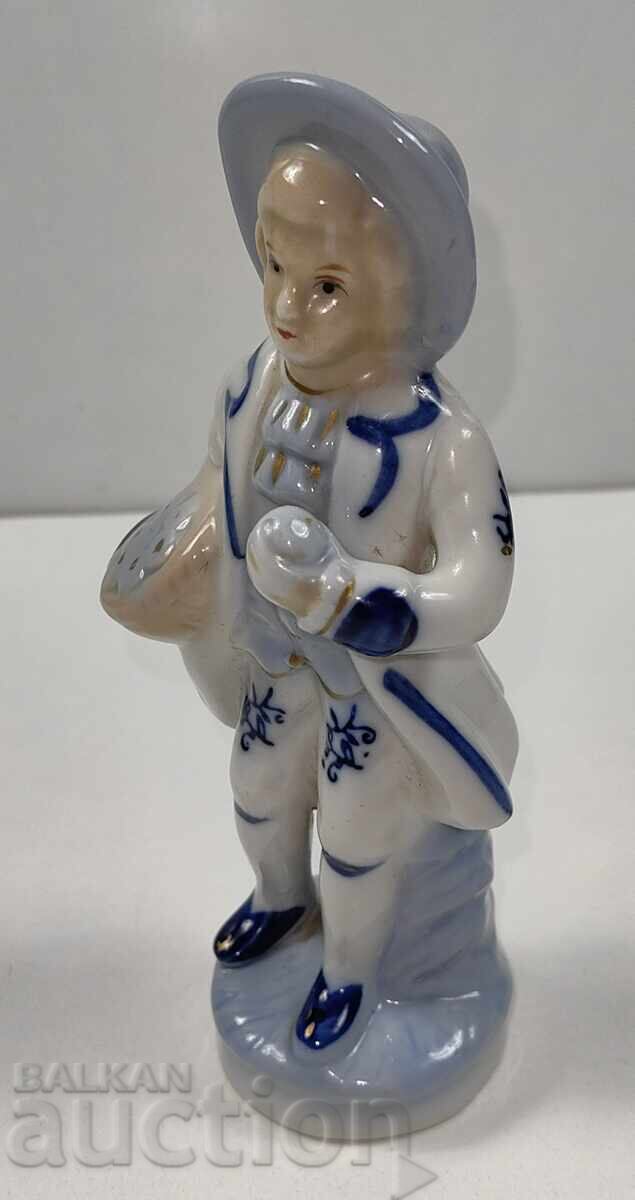 Delivery of PORCELAIN FIGURE FIGURINE STATUETTE PORCELAIN