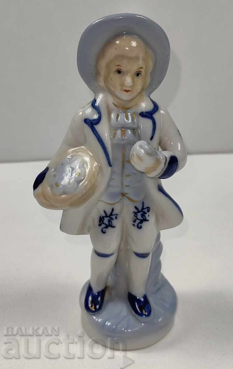 PORCELAIN FIGURE FIGURINE STATUETTE PORCELAIN