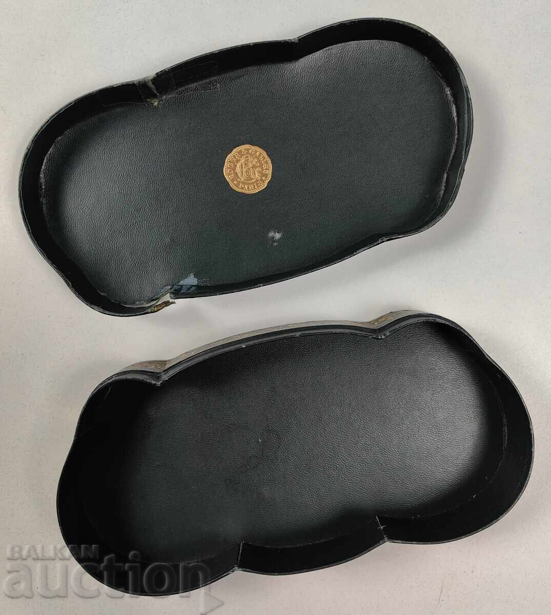 EARLY 20TH CENTURY OLD BOX CASE MARKED - 6