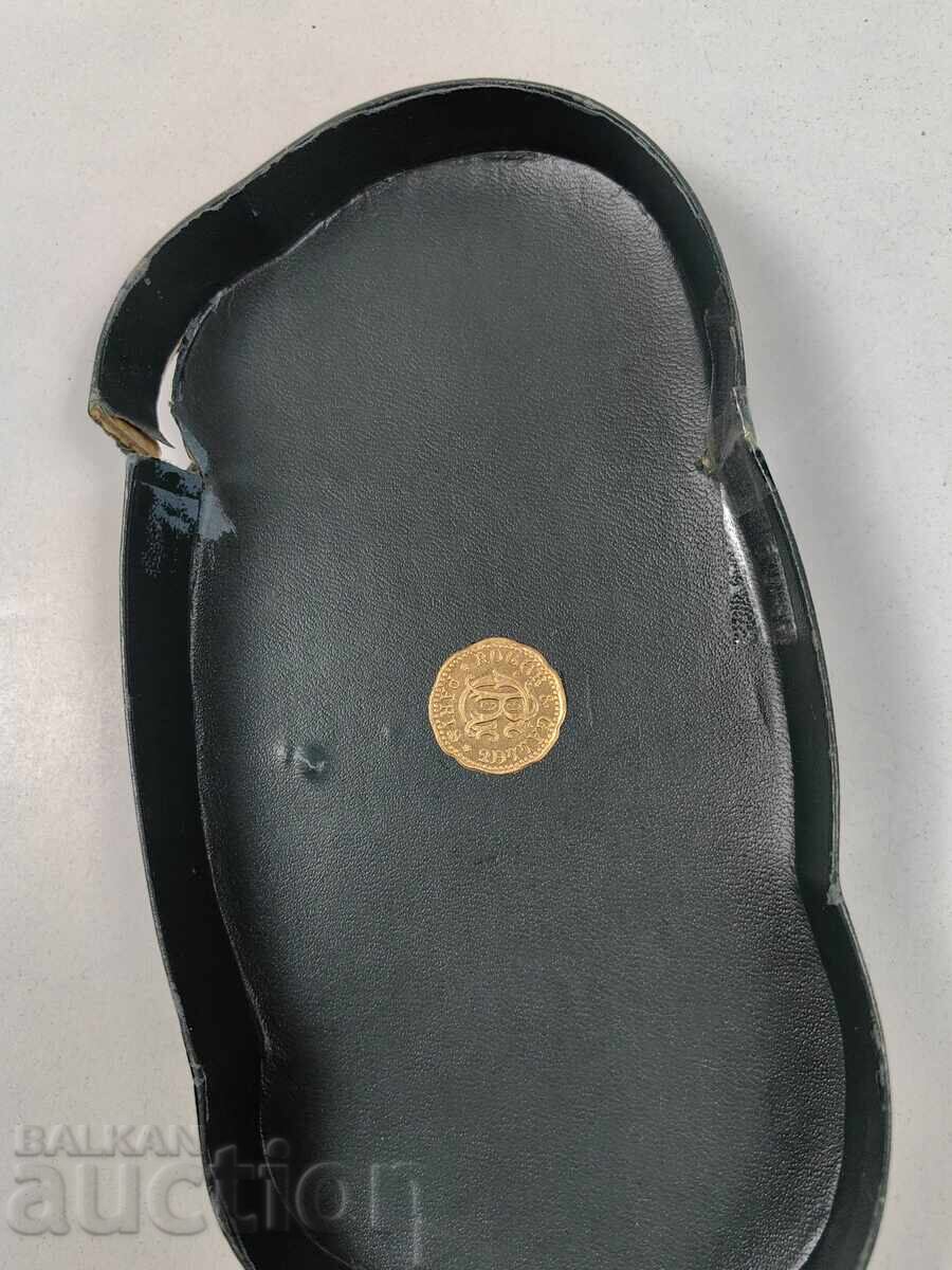 EARLY 20TH CENTURY OLD BOX CASE MARKED - 7