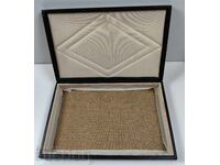 ΜΕΓΑΛΟ ΠΑΛΙΟ ΣΟΣΙΑΛΙΣΤΙΚΟ ΚΟΥΤΙ