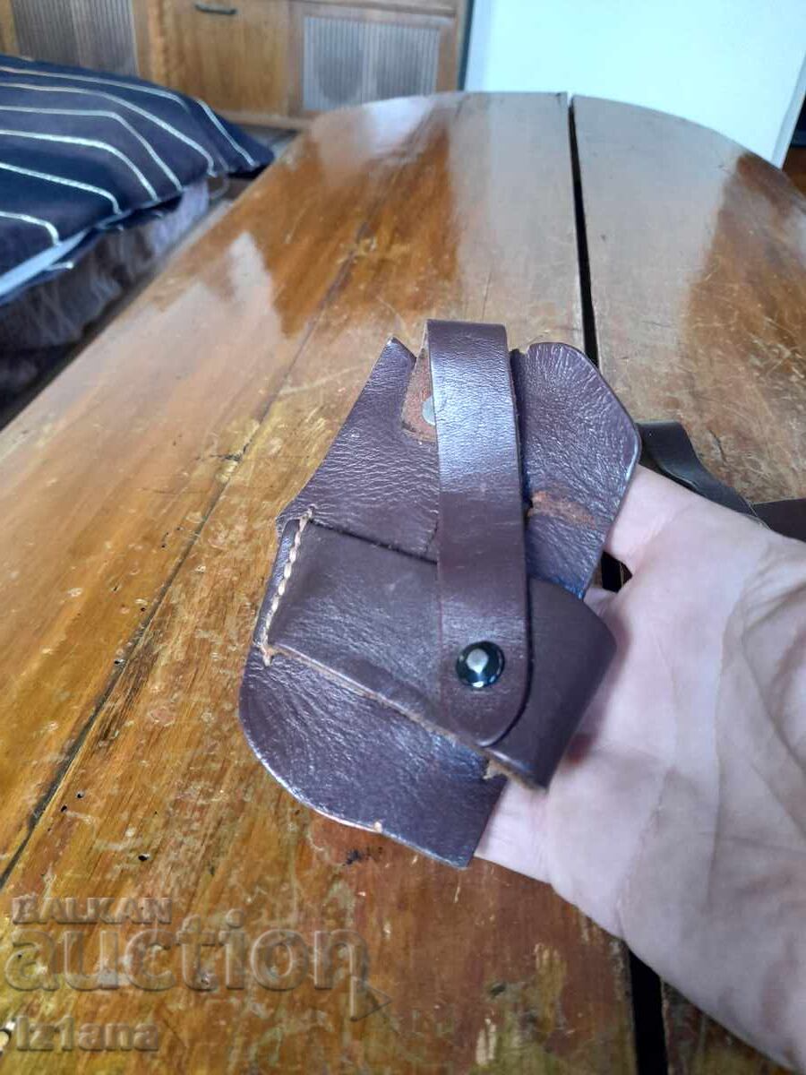 Παλιά θήκη πιστολιού, θήκες πιστολιού με τιμή 65.00 BGN | € 33.23