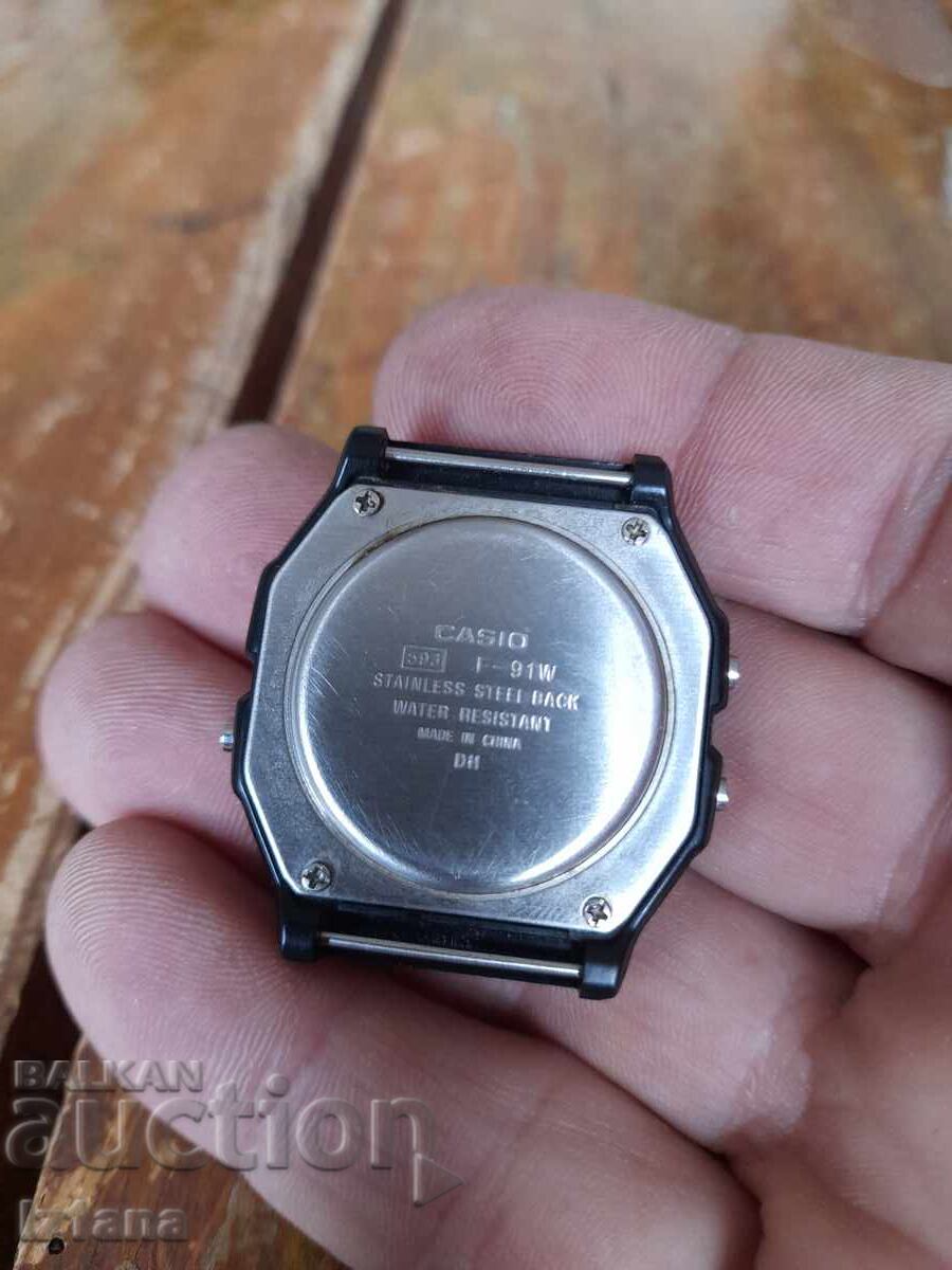 Delivery of Old Casio electronic watch