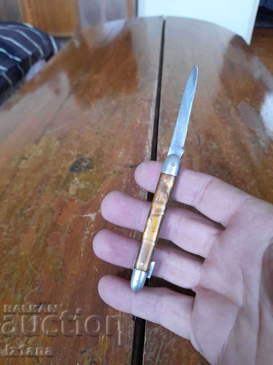 Delivery of Old pocket knife, blade, blade