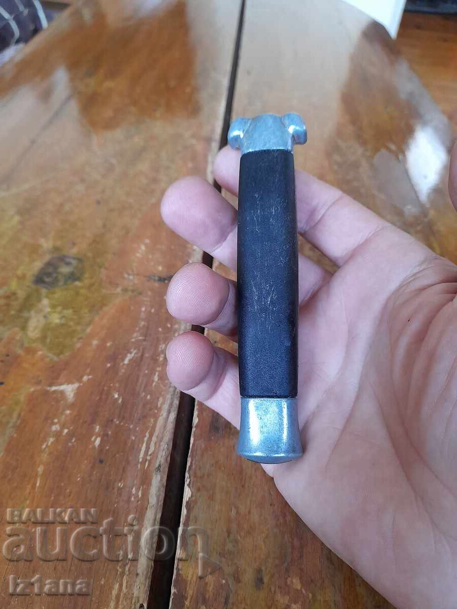 Livrarea Cuțit automat vechi