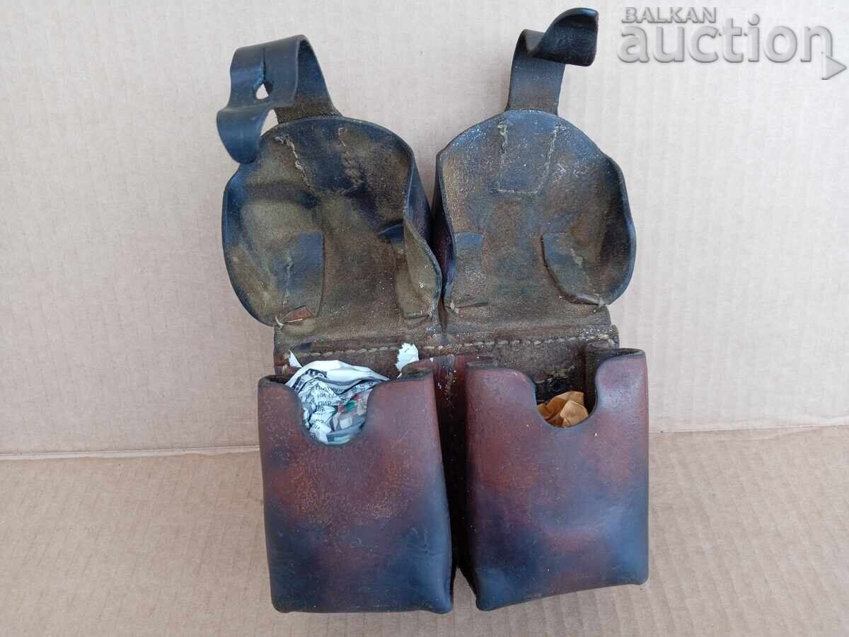 Licitație Port-țigară din piele Carcano 6,5 Mannlicher Schönauer Licitație Port-țigară din piele Carcano 6,5 Mannlicher Schönauer