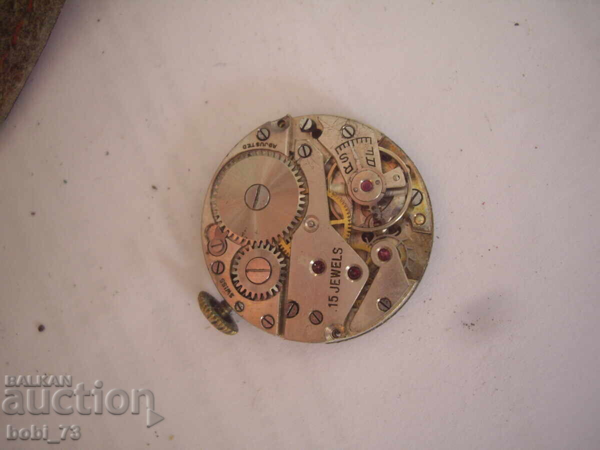 Auction  Star damski pozlaten chasovnik