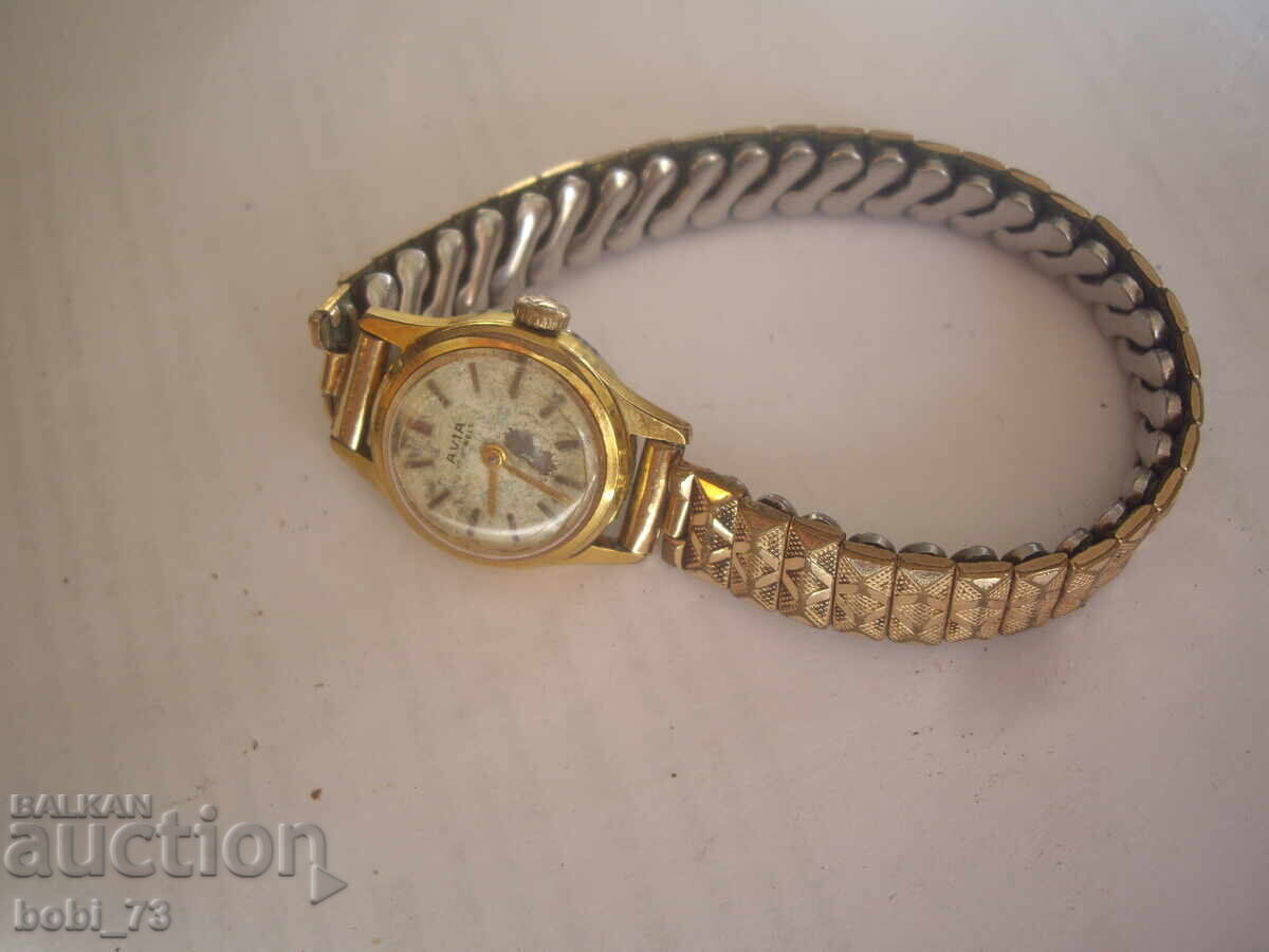 Star damski pozlaten chasovnik Star damski pozlaten chasovnik