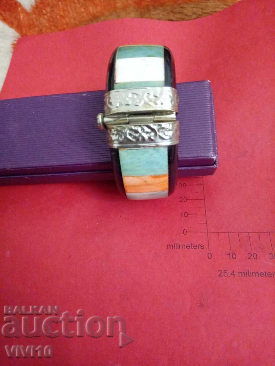 Αρχαίο βραχιόλι, κέρατο βουβαλιού με τιμή 40.00 BGN | € 20.45