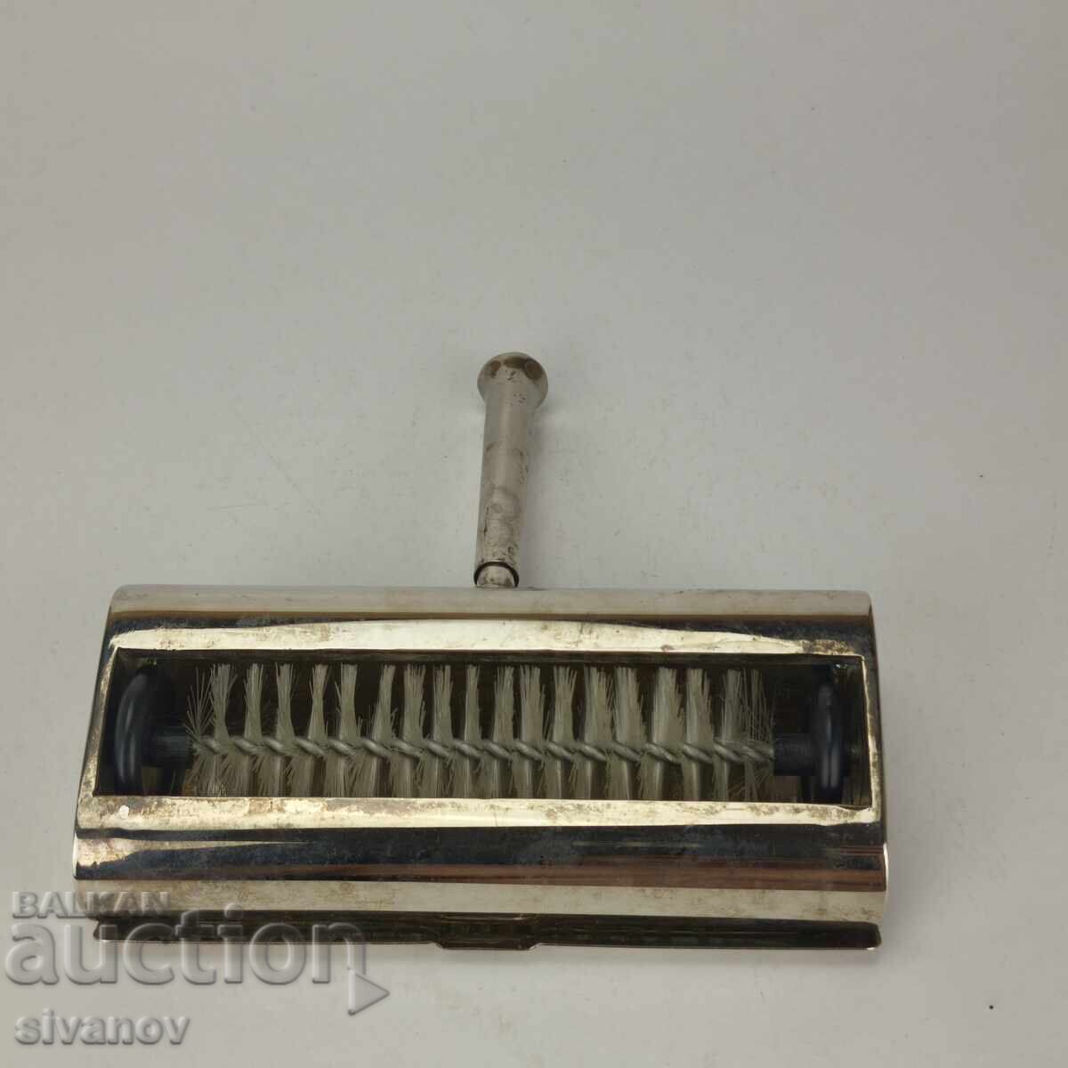 Livrarea Mătură de masă mecanică veche pentru colectarea firimiturilor #6003 Livrarea Mătură de masă mecanică veche pentru colectarea firimiturilor #6003