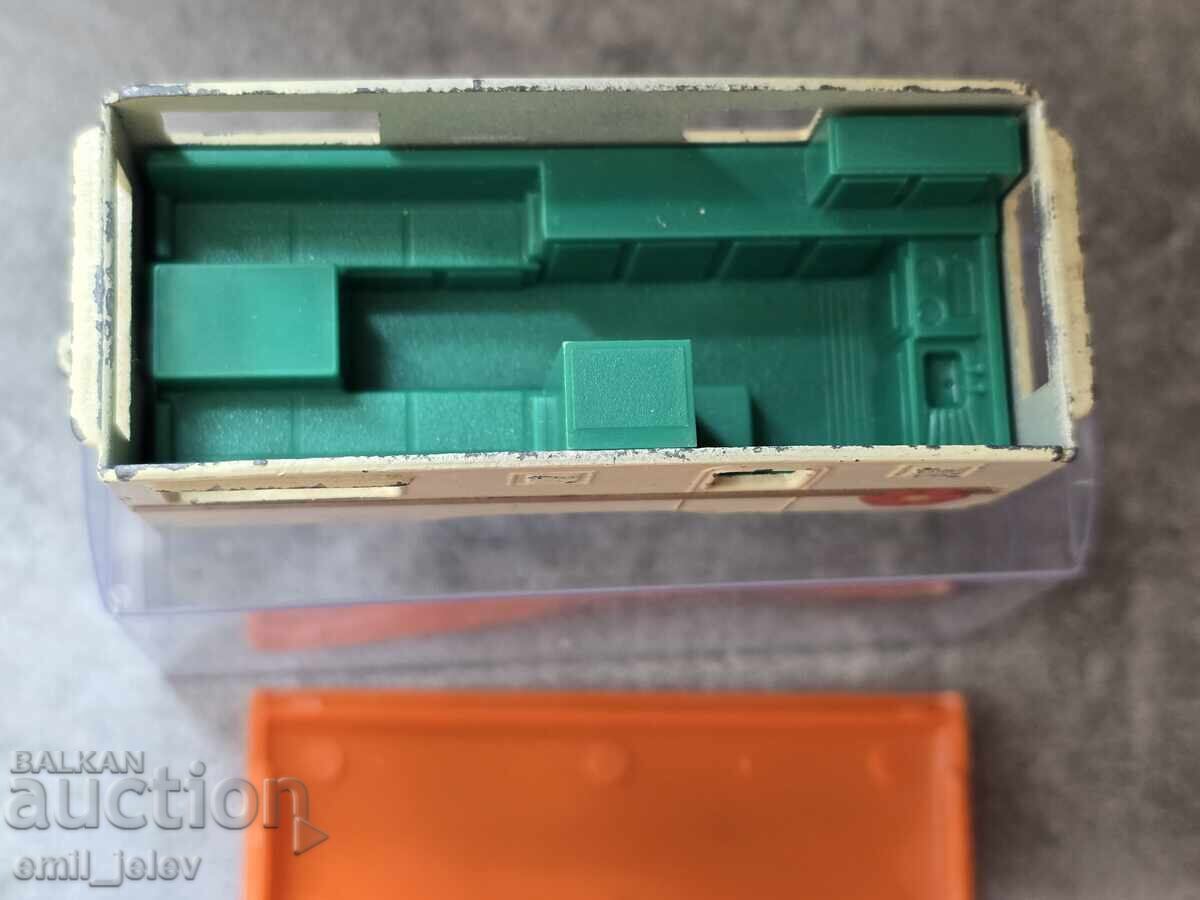 Livrarea LESNEY MATCHBOX - 57B Remorcă Caravană Eccles - 1970 god Livrarea LESNEY MATCHBOX - 57B Remorcă Caravană Eccles - 1970 god