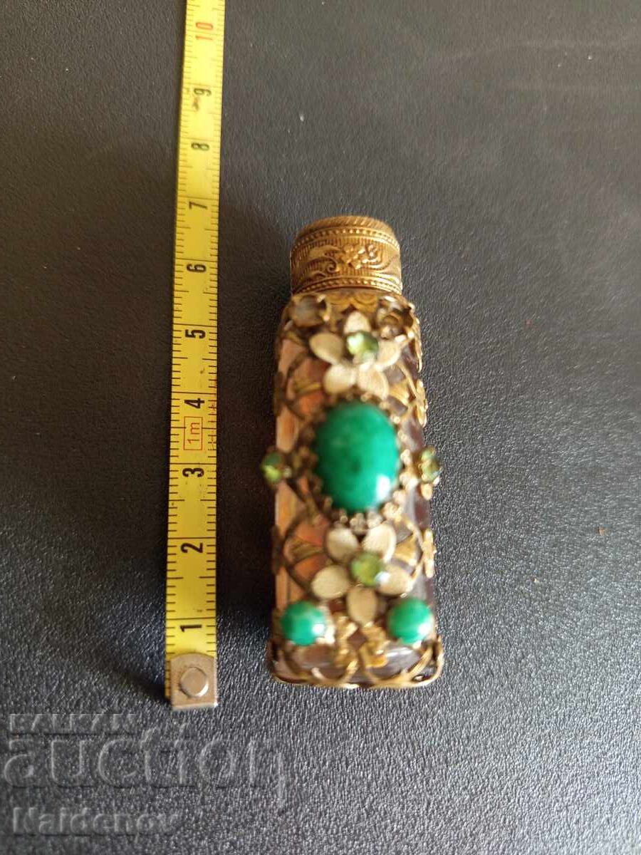 Livrarea Sticlă de parfum din perioada Renașterii