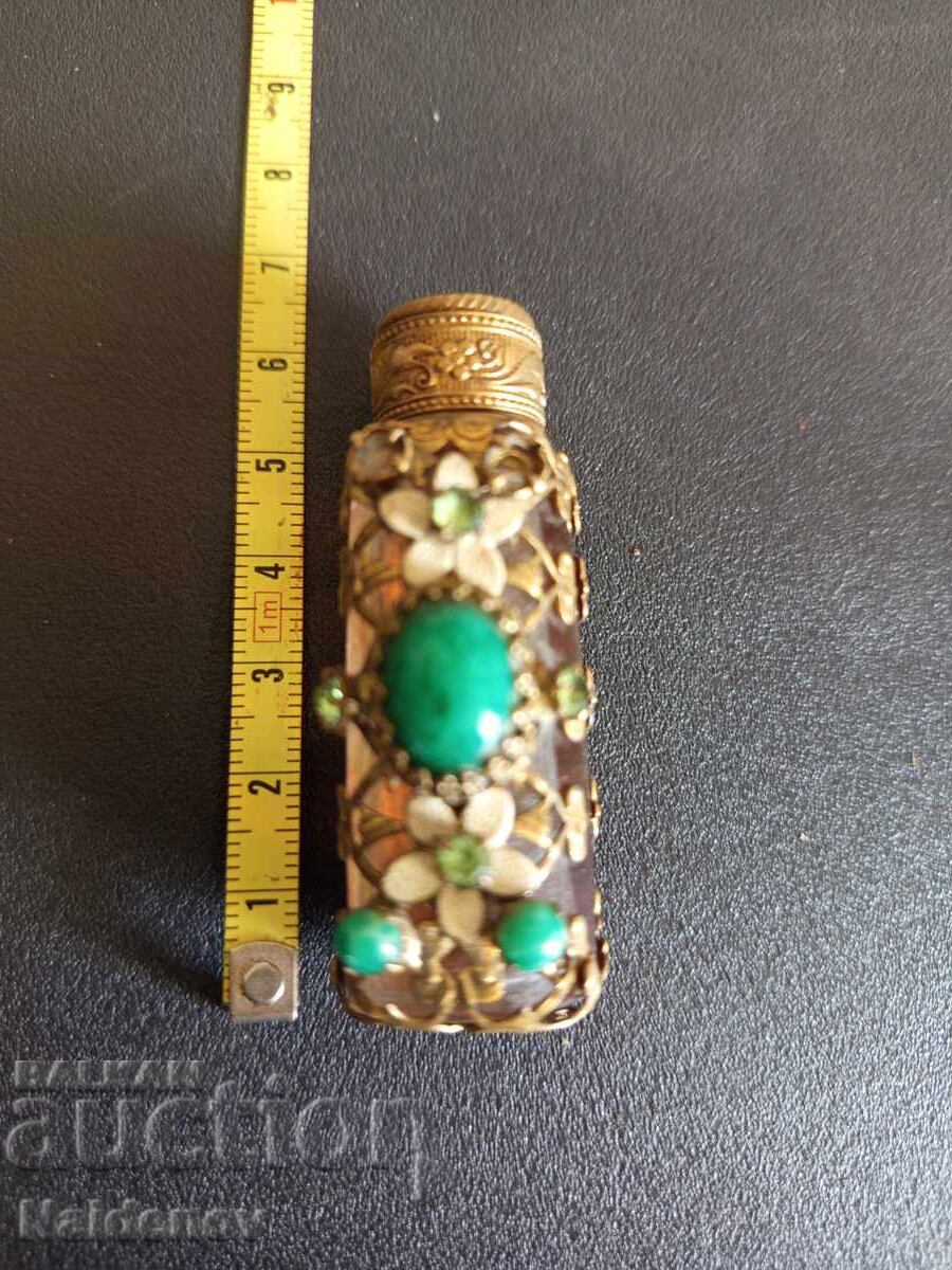 Sticlă de parfum din perioada Renașterii