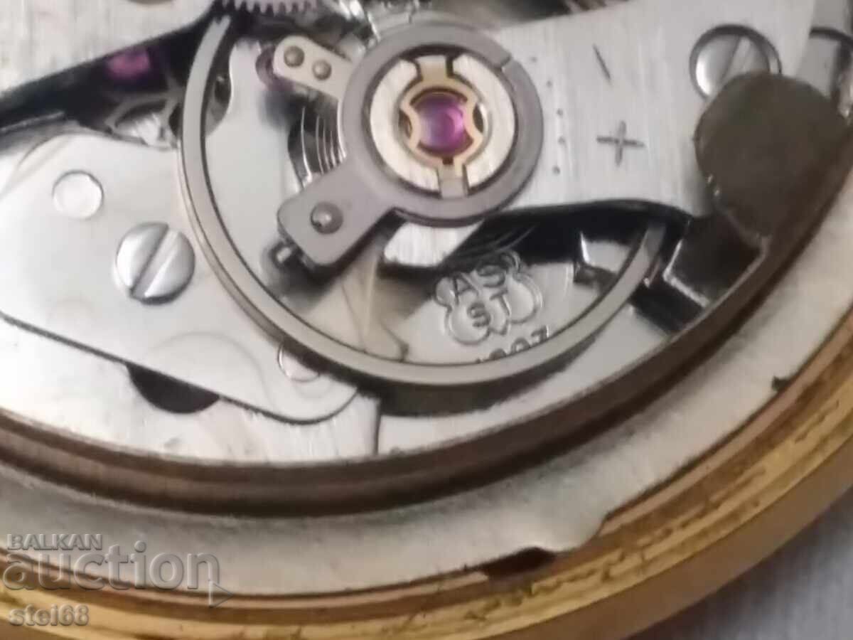 MEN'S WATCH -- PIERPONT - 6 MEN'S WATCH -- PIERPONT - 6