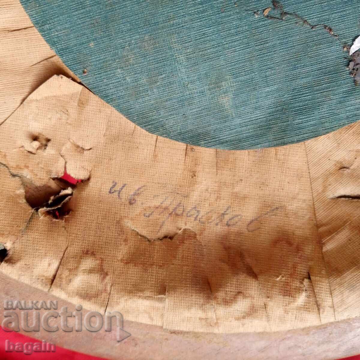 Доставка на Уникална българска дърворезба.