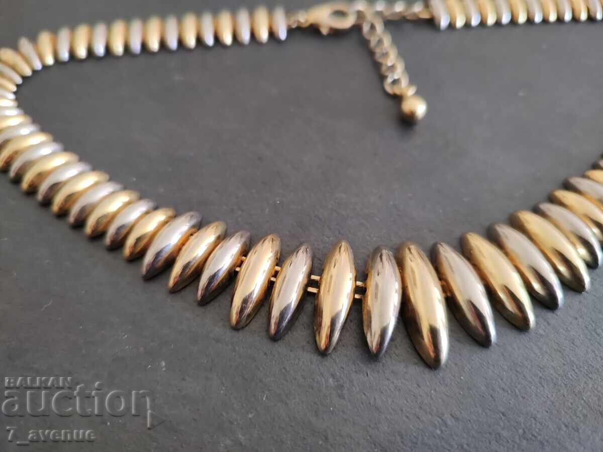 Delivery of Necklace, representative, 14.06.25