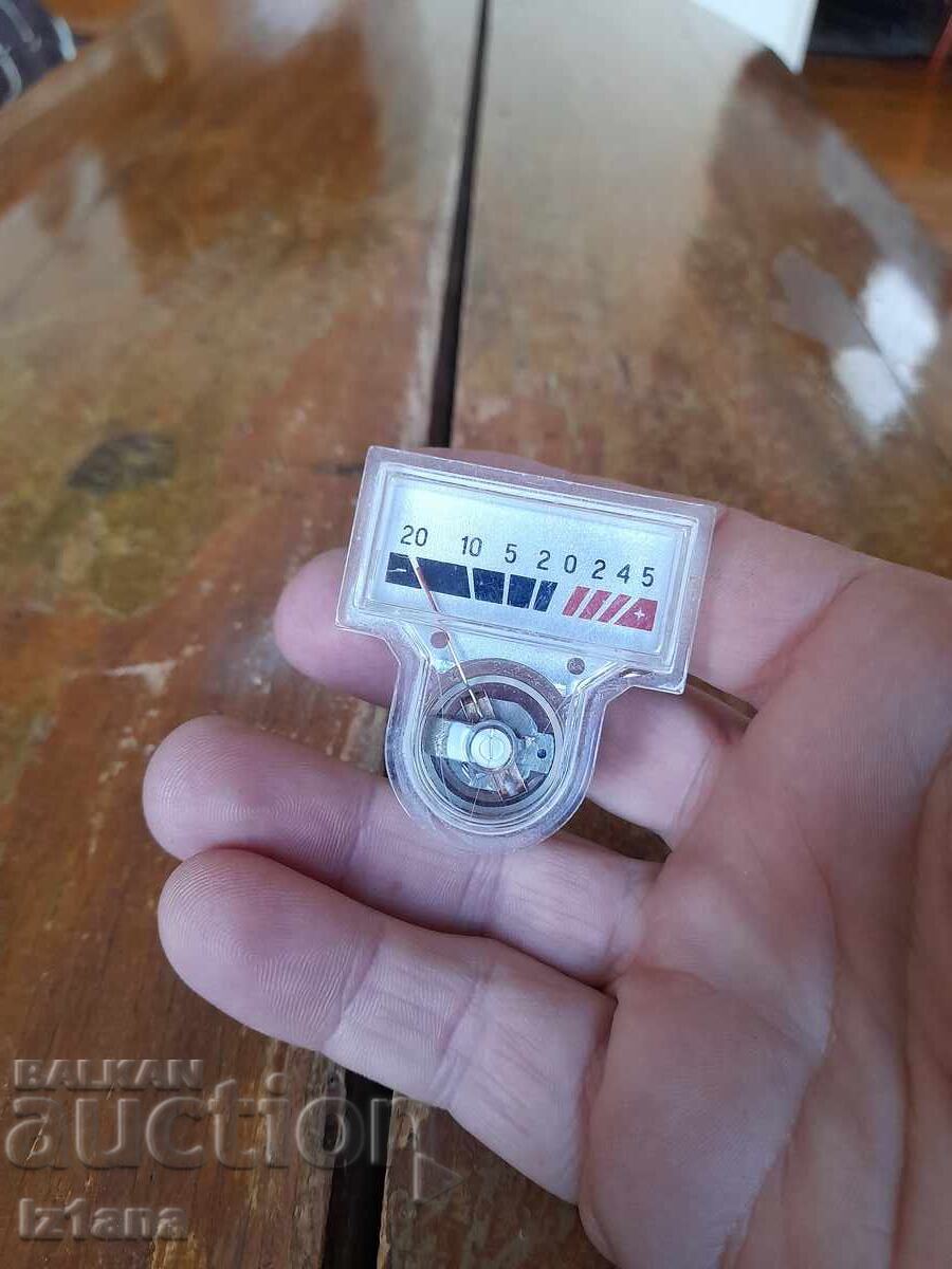 Sistem vechi de măsurare a nivelului sonor, VUmetru cu preț 20.00 BGN | € 10.23 Sistem vechi de măsurare a nivelului sonor, VUmetru cu preț 20.00 BGN | € 10.23
