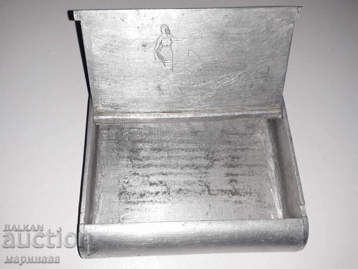 Δημοπρασία ΠΑΛΙΟ ΚΟΥΤΙ ΚΑΠΝΟΥ. ΓΕΡΜΑΝΙΑ