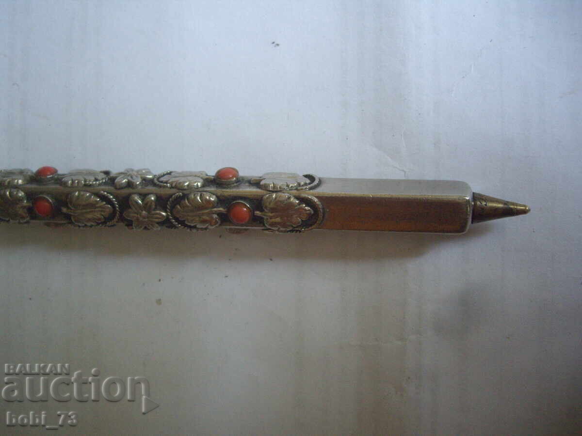 Old pen with price 30.00 BGN | € 15.34 Old pen with price 30.00 BGN | € 15.34