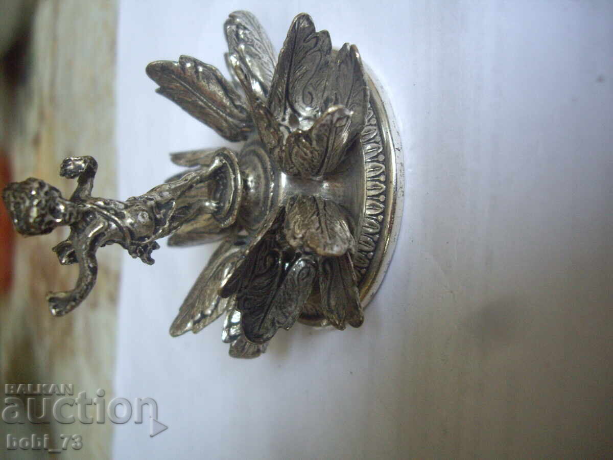 Πολύ όμορφο ειδώλιο με τιμή 40.00 BGN | € 20.45 Πολύ όμορφο ειδώλιο με τιμή 40.00 BGN | € 20.45