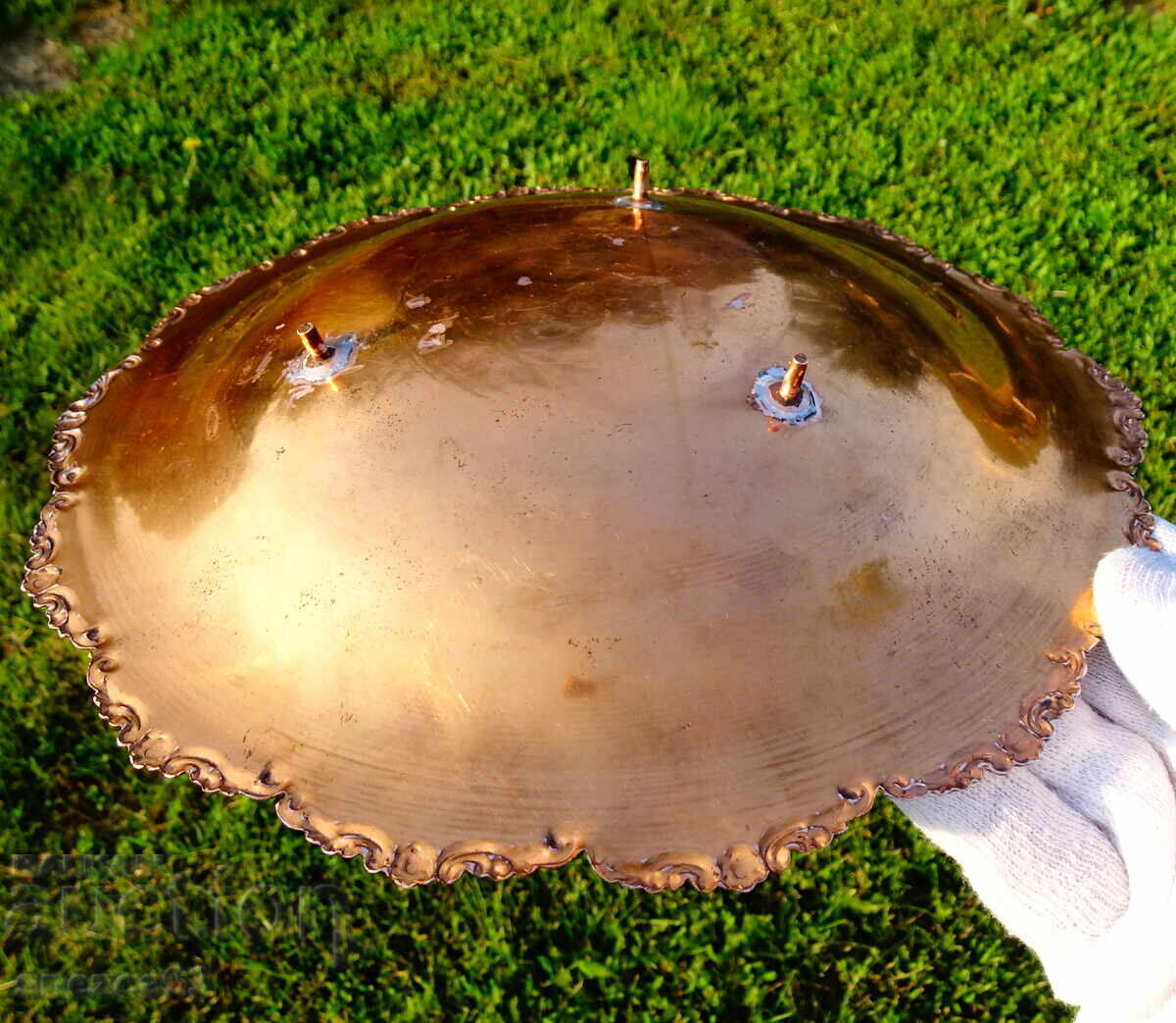 Παράδοση Γραπτό χάλκινο φρουτιέρα, κούπα, σε ποδαράκια