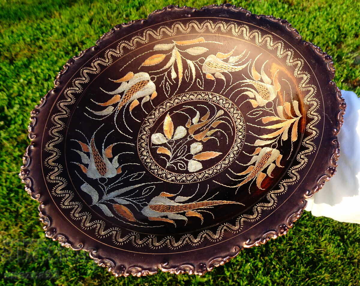 Γραπτό χάλκινο φρουτιέρα, κούπα, σε ποδαράκια