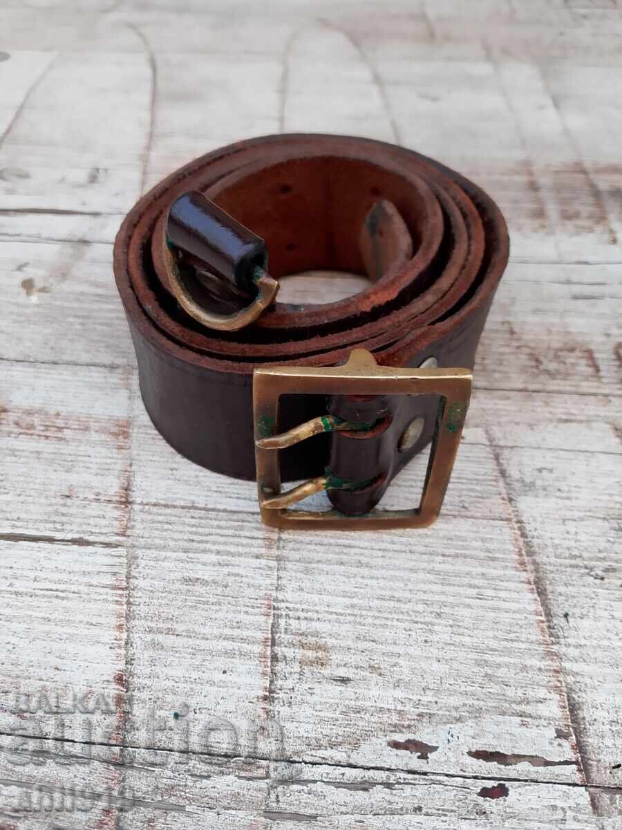 Παλιά στρατιωτική ζώνη με πορτούπι με τιμή 52.00 BGN | € 26.59