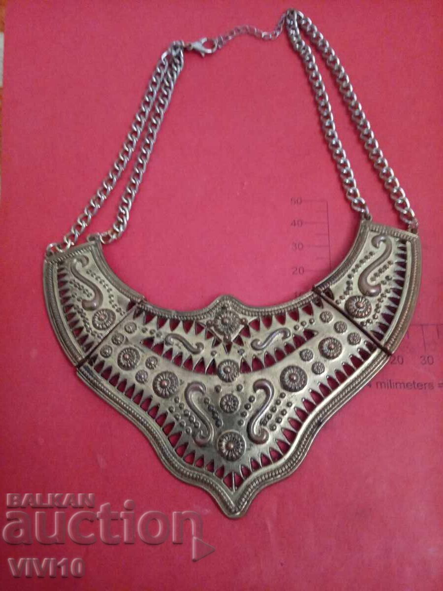 Старинно колие