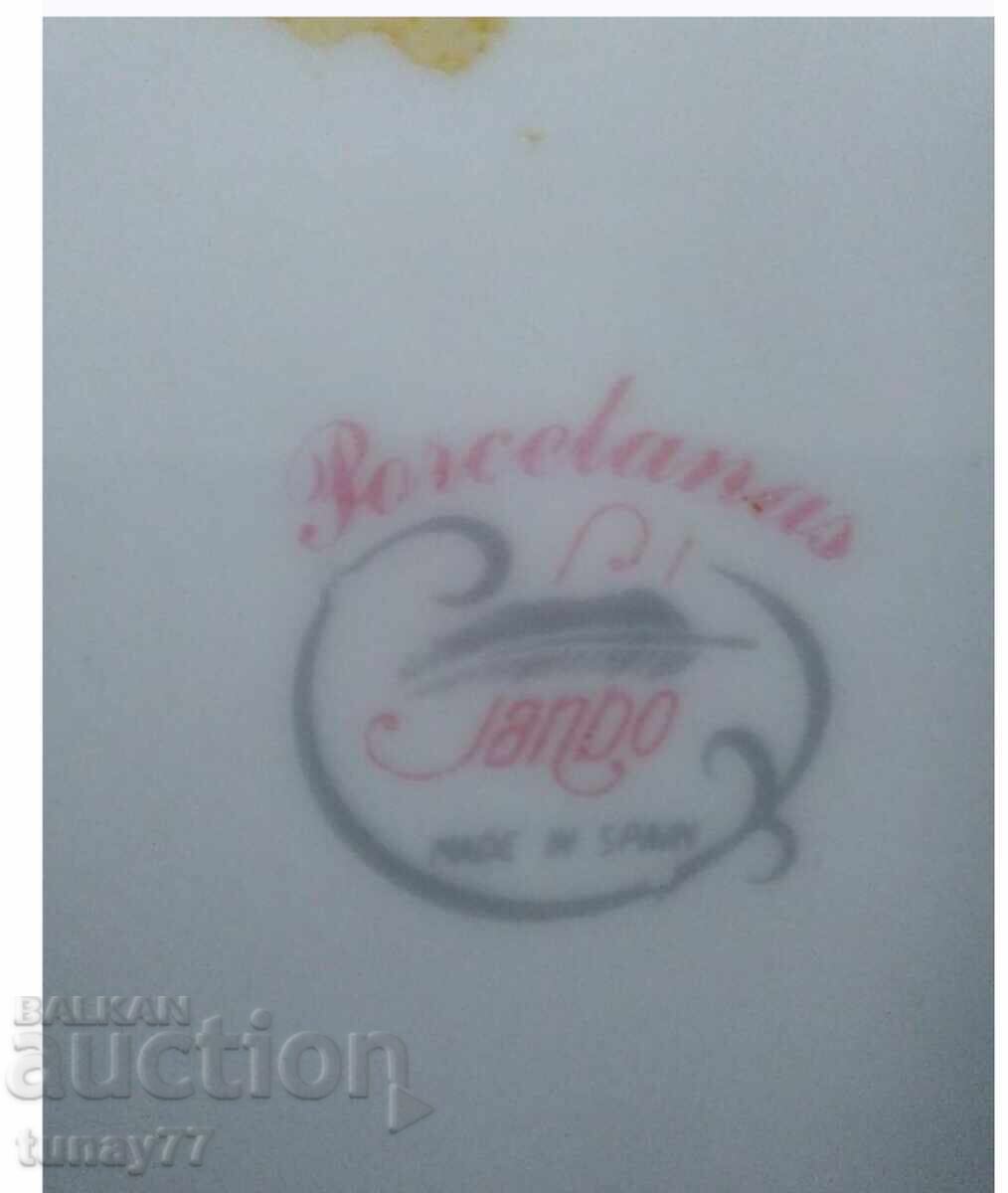 Delivery of Six pitchers and a large porcelain Sanbo in Renaissance style. Spanish Delivery of Six pitchers and a large porcelain Sanbo in Renaissance style. Spanish