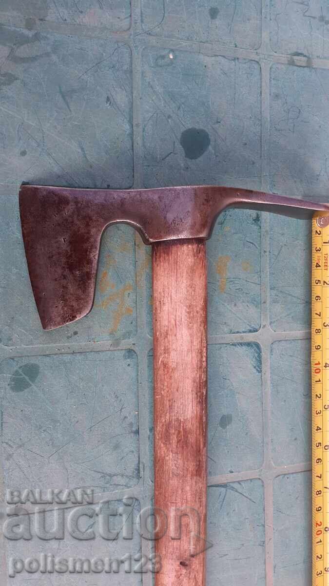 Delivery of HATCHET Delivery of HATCHET