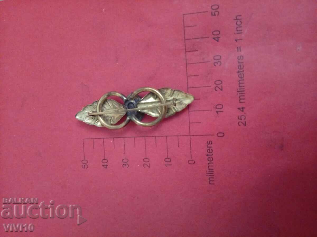 Αρχαία καρφίτσα με επιχρύσωση με τιμή 30.00 BGN | € 15.34