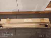 Vechi model didactic de fizică pentru tubul lui Newton pentru gravitație