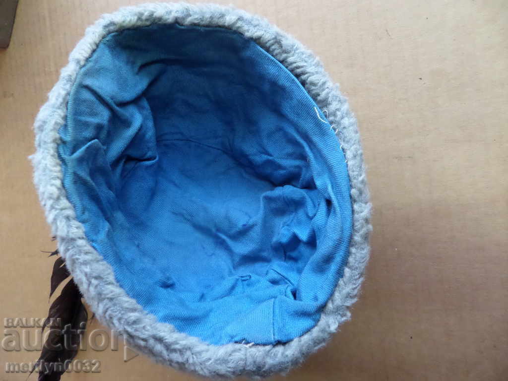 Licitație Căciulă de legionar gardist, cu pană, uniformă, cocardă