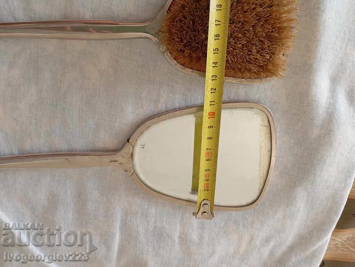 Δημοπρασία Αντίκα καθρέφτης και βούρτσα