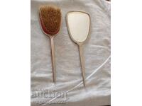 Oglindă vintage și perie