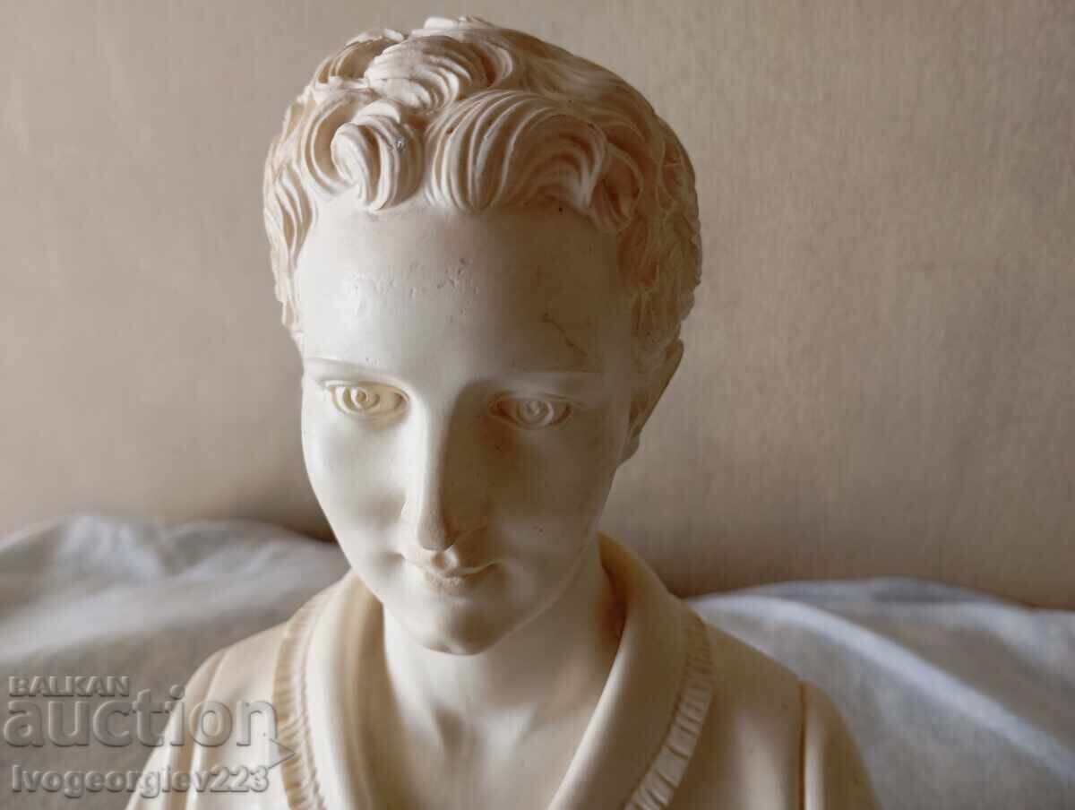 Alabaster Bust with price 45.00 BGN | € 23.01
