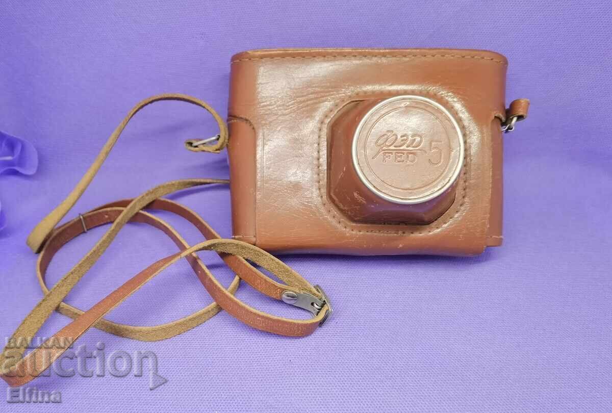Delivery of Retro camera with collector's value FED-5V with case