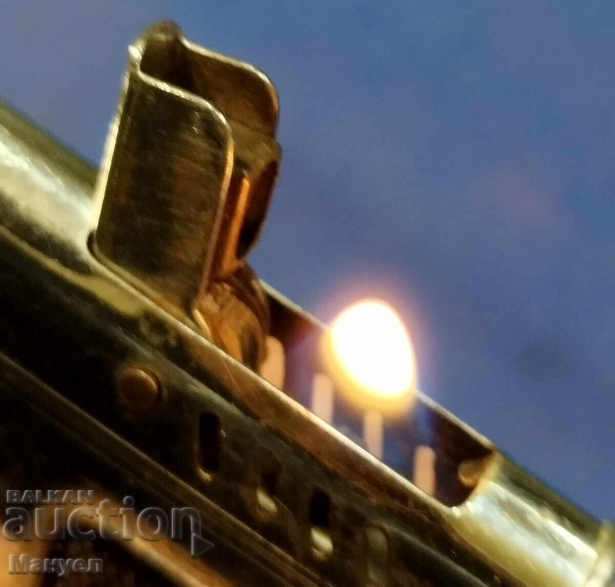 Delivery of Old gasoline lighter "Faragas" Delivery of Old gasoline lighter "Faragas"