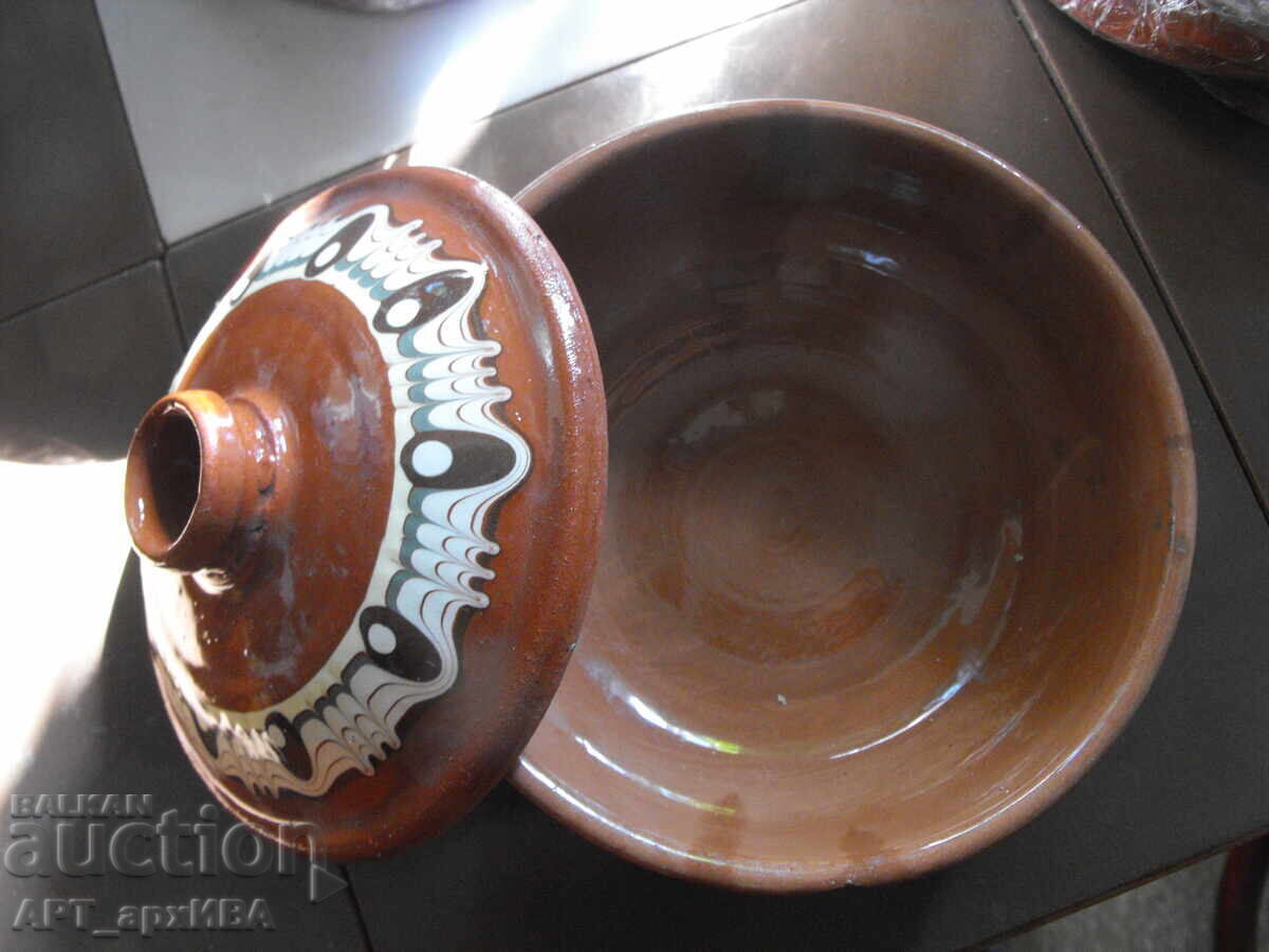 Licitație Ceramică Troiană: ghivece cu capac