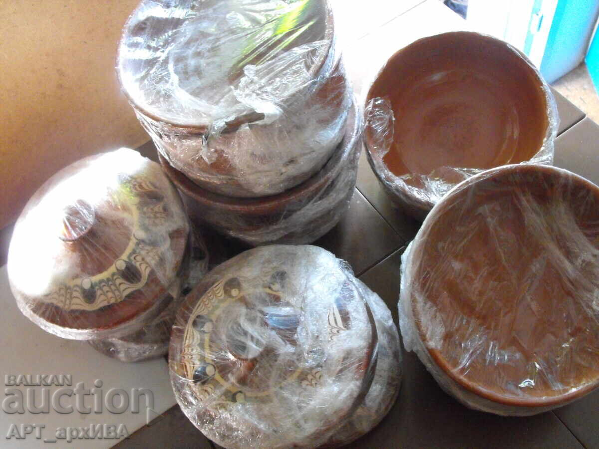 Παράδοση Τροία κεραμικά: γιουβετσάκια με καπάκι