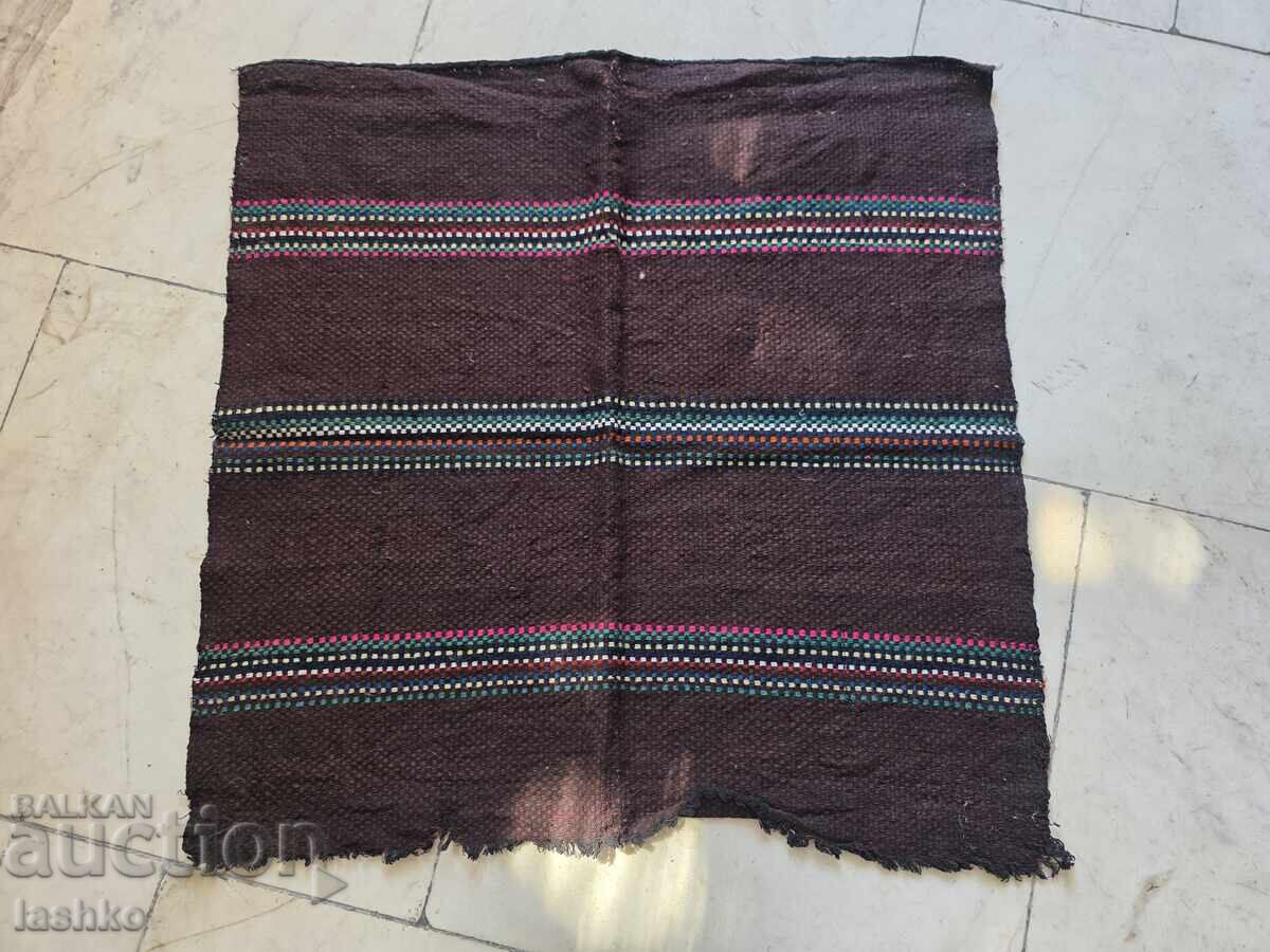 Παλιά ποδιά, φουλάρι Παλιά ποδιά, φουλάρι