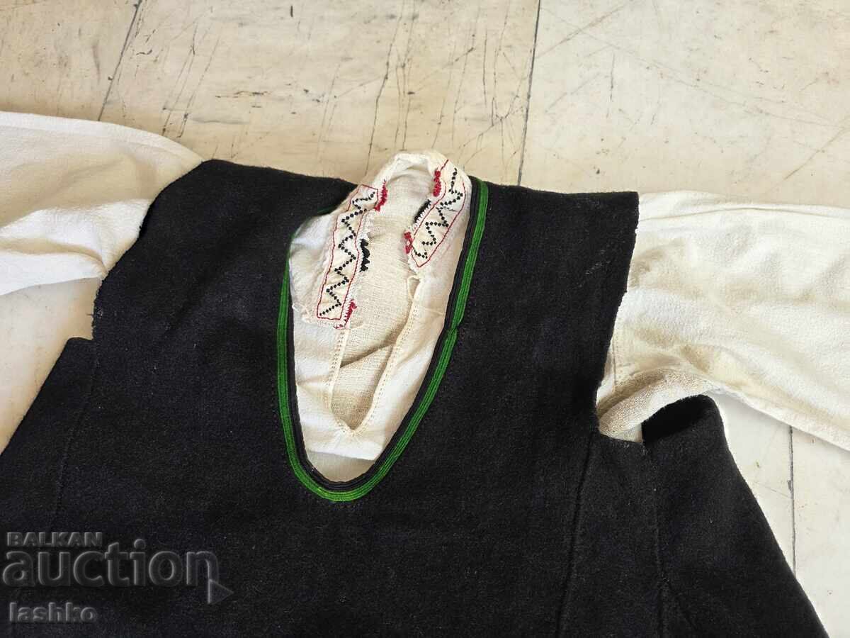 Автентична носия с цена 249.99 лв. | € 127.82