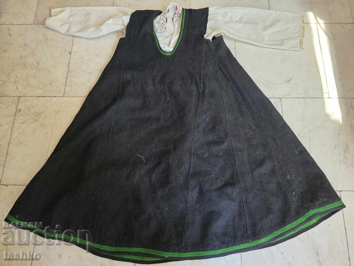 Автентична носия