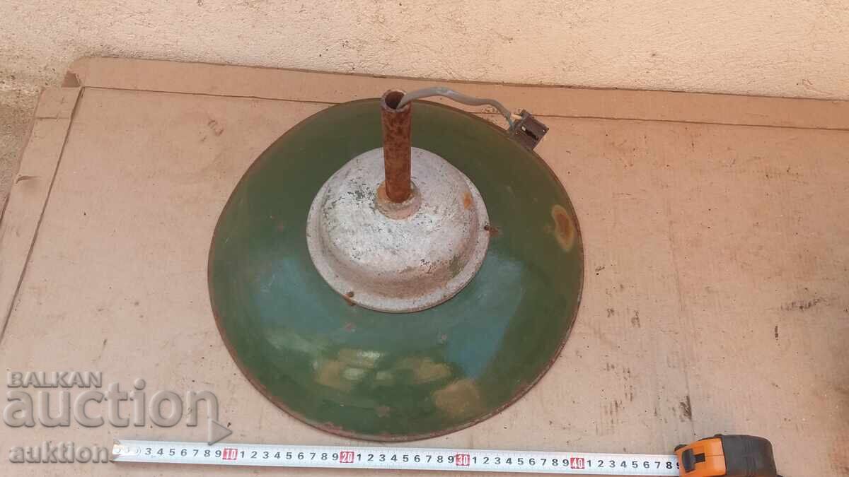 Livrarea LAMPADAR MASIV EMAILAT - LAMPĂ INDUSTRIALĂ Livrarea LAMPADAR MASIV EMAILAT - LAMPĂ INDUSTRIALĂ