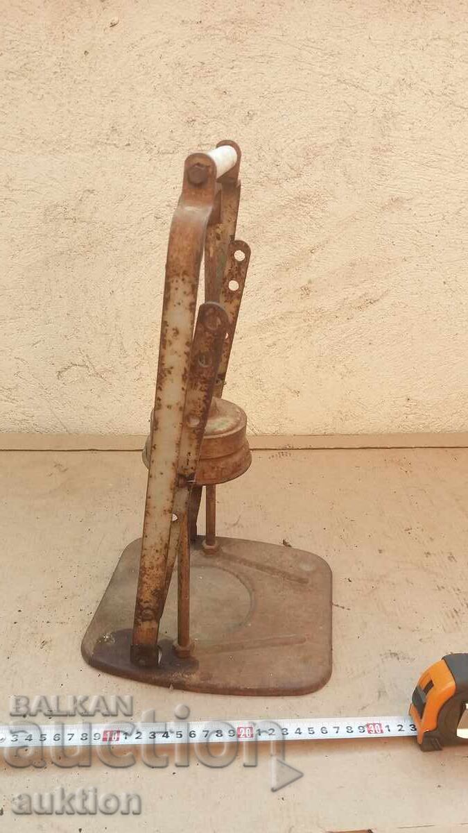 GREAT JAR SEALER, SOVIET ERA with price 20.99 BGN | € 10.73