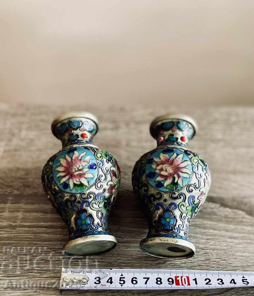 Доставка на Винтидж посребрени вази с ръчна флорална декорация