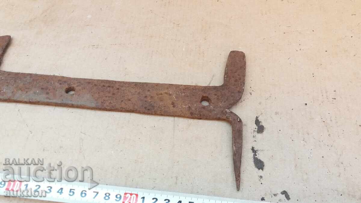 Аукцион СТАРА КОВАНА СТЪРГАЛКА ЗА ДВОР