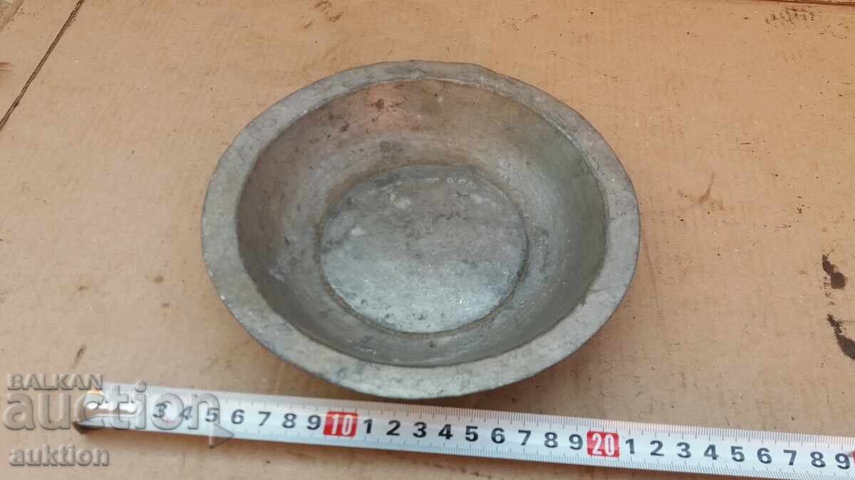 Παράδοση ΣΦΥΡΗΤΟ ΠΙΑΤΟ ΑΝΑΓΕΝΝΗΣΗΣ, ΠΙΑΤΟ, ΧΑΛΚΙΝΟ ΔΙΣΚΟ