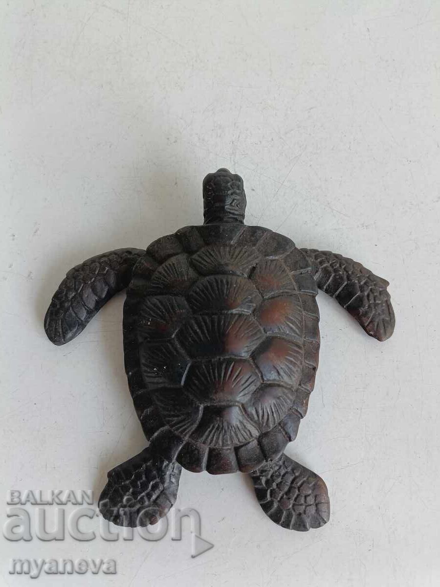 Auction  Turtle, wall souvenir from Zanzibar