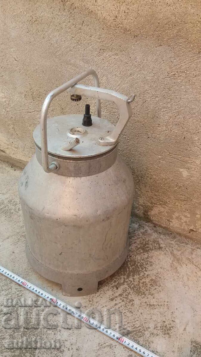 Livrarea Vas de aluminiu pentru lapte cu capac 20 litri